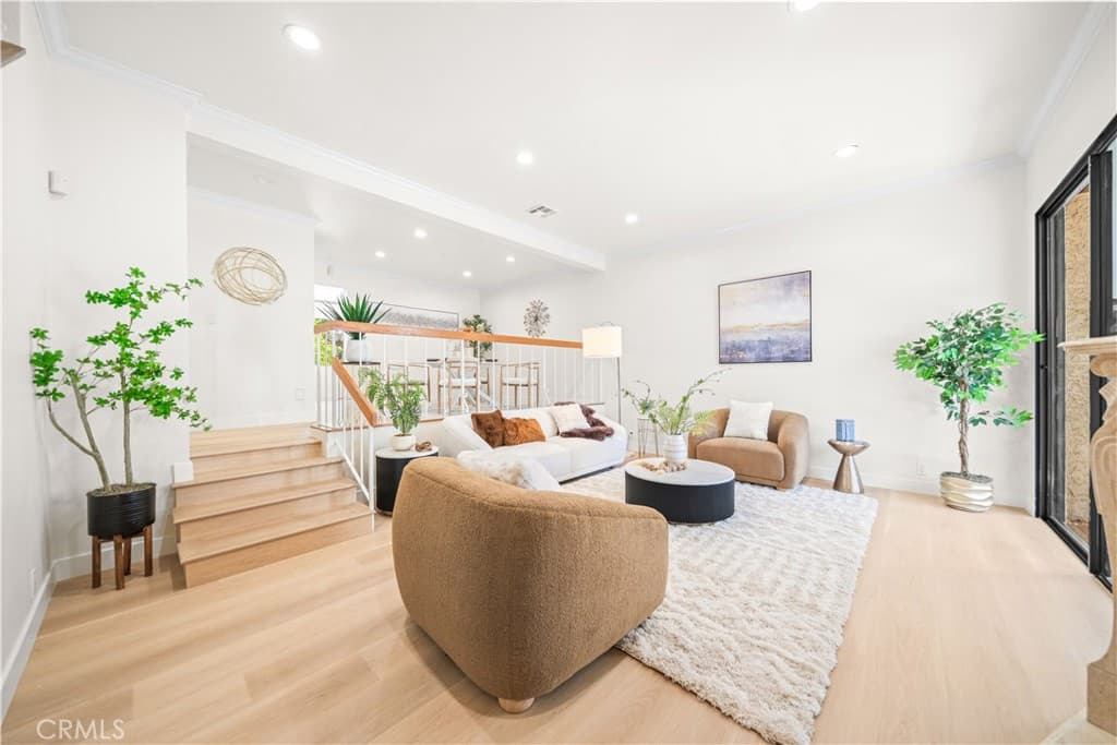 Condo at 454 West Huntington Drive D, Arcadia — photo 5 of 12