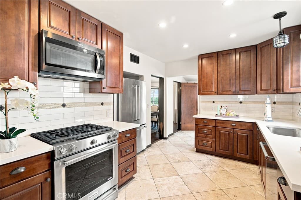 Home at 438 W Duarte, Monrovia — photo 7 of 12