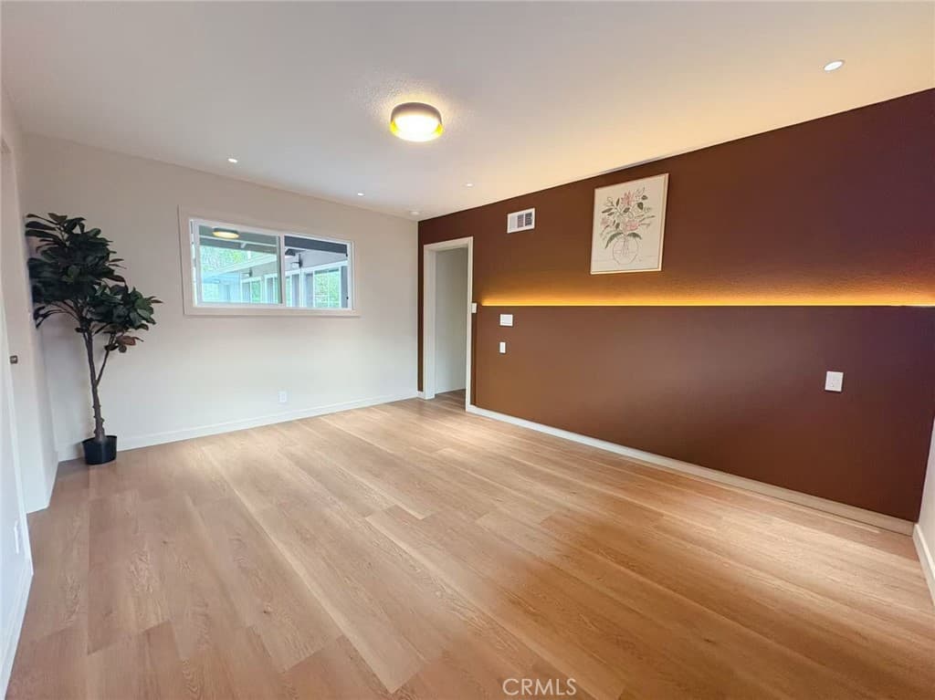 Home at 883 E Leadora, Glendora — photo 11 of 12
