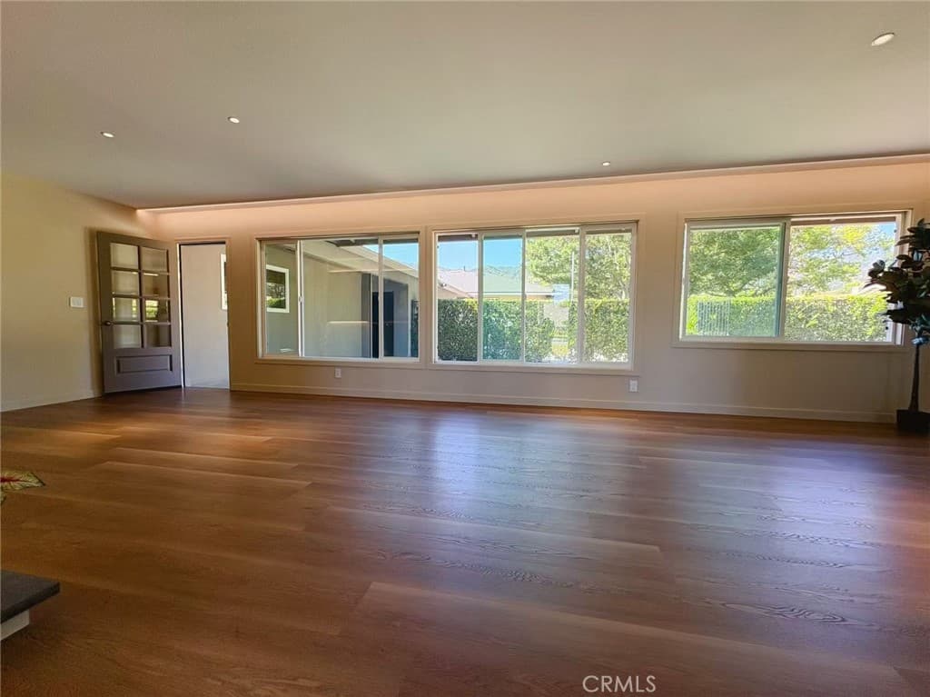 Home at 883 E Leadora, Glendora — photo 3 of 12