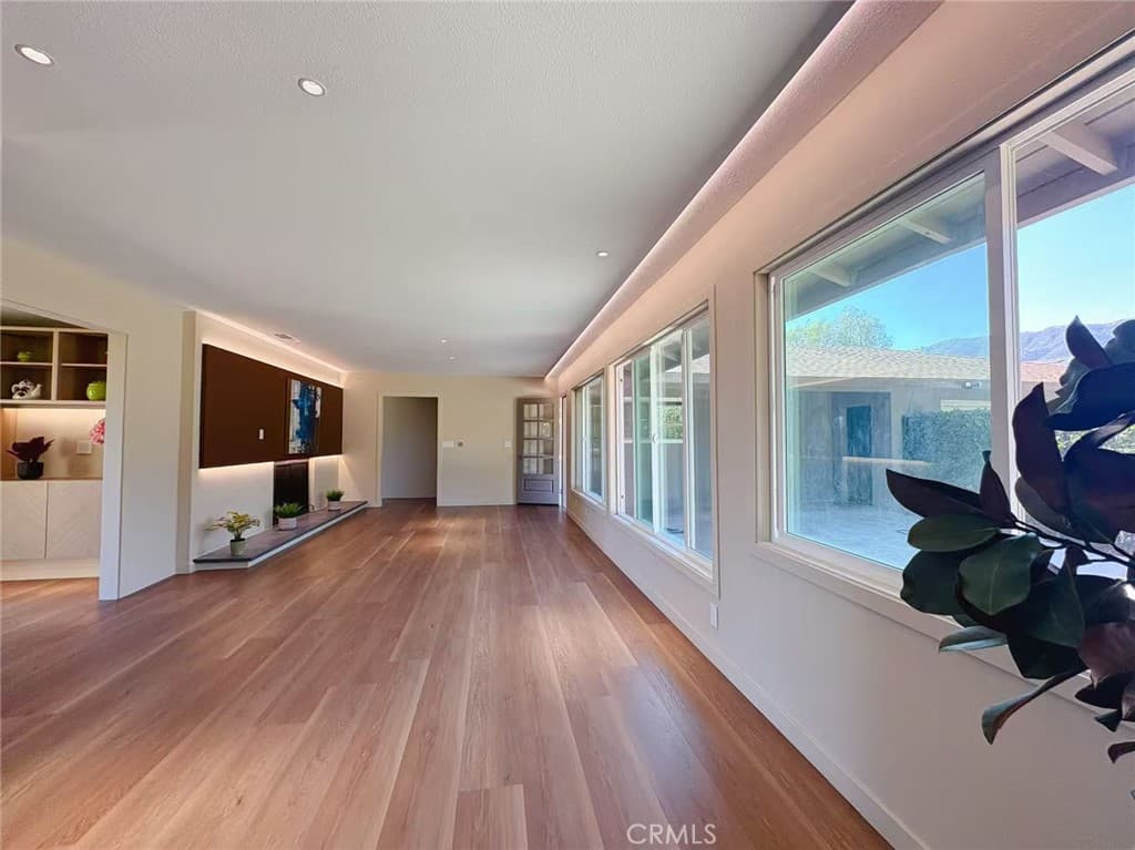 Home at 883 E Leadora, Glendora — photo 4 of 12