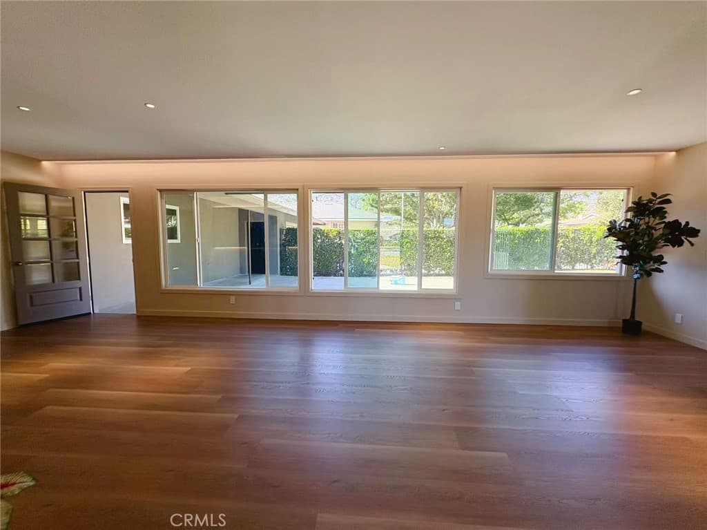 Home at 883 E Leadora, Glendora — photo 5 of 12
