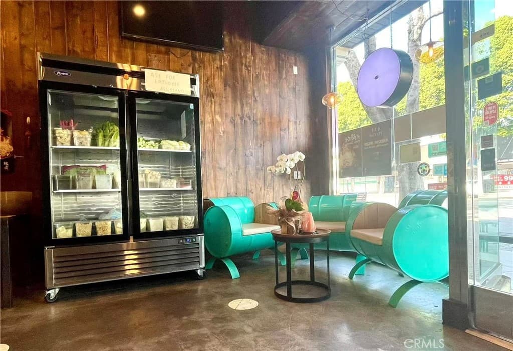 Commercial at 9566 Las Tunas Dr, Temple City — photo 9 of 12