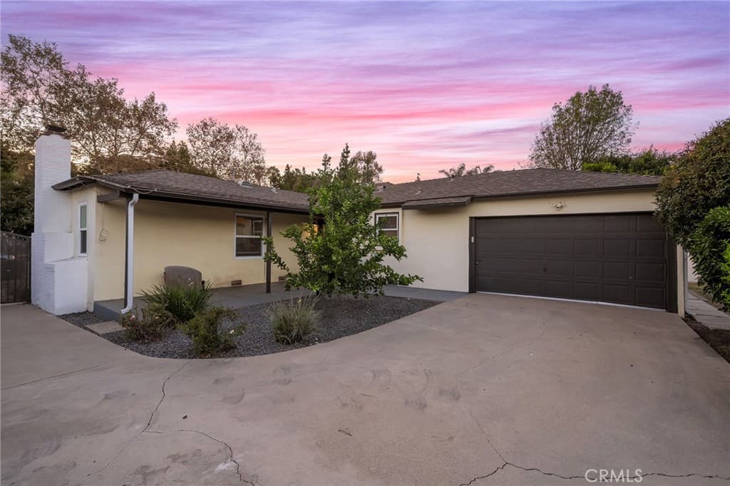 Home at 1526 N White Avenue, Pomona — photo 3 of 12