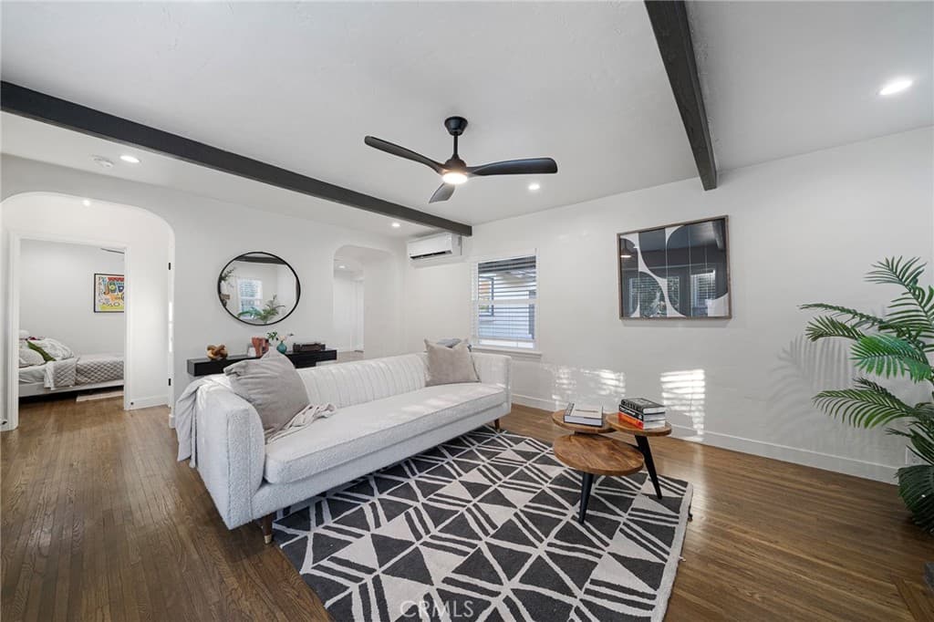 Home at 1526 N White Avenue, Pomona — photo 4 of 12