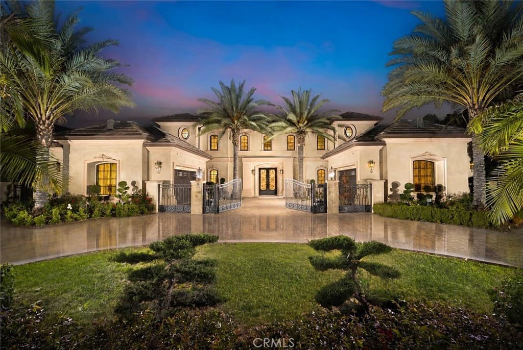 Home at 325 W Las Flores Avenue, Arcadia — photo 1 of 3
