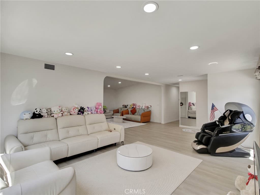 Home at 1101 S 5th, Arcadia — photo 2 of 12