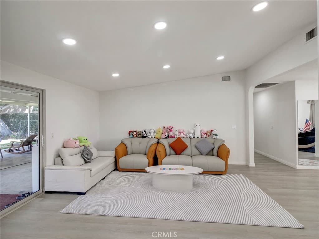 Home at 1101 S 5th, Arcadia — photo 6 of 12
