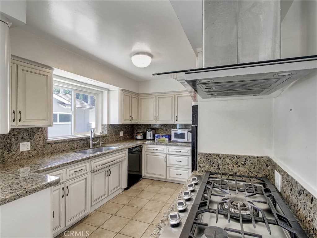Home at 1101 S 5th, Arcadia — photo 9 of 12