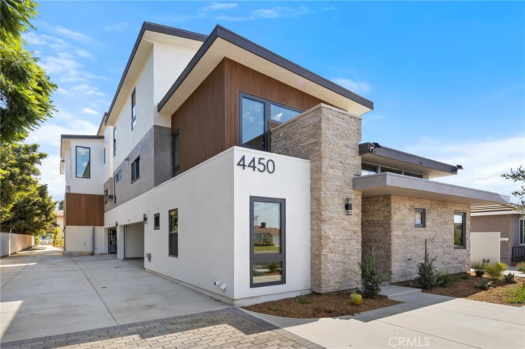Condo at 4450 Temple City Boulevard A, Temple City — photo 4 of 12