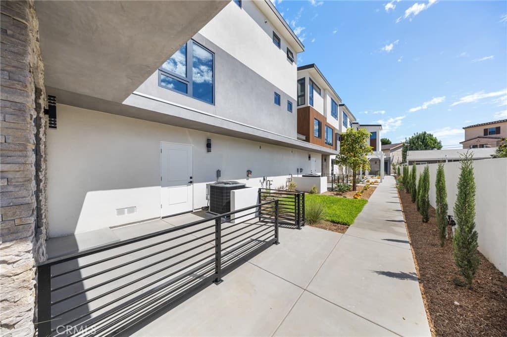 Condo at 4450 Temple City Boulevard A, Temple City — photo 8 of 12