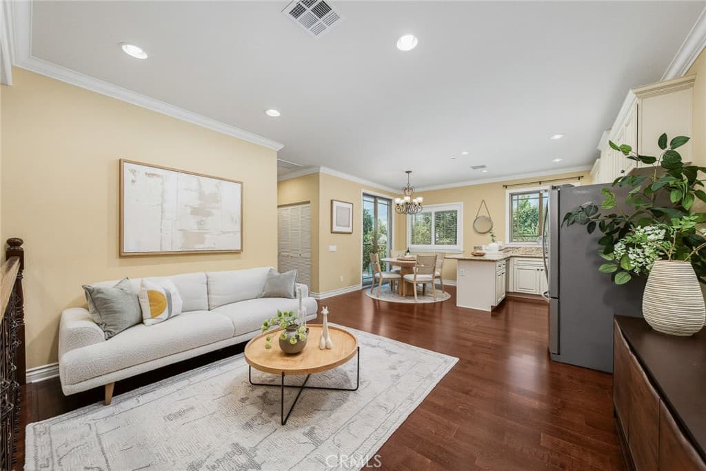 Townhouse at 31 S 2nd B, Arcadia — photo 7 of 12