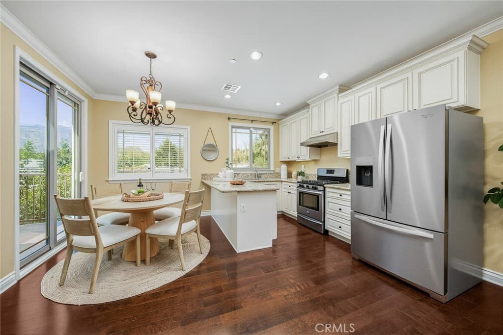 Townhouse at 31 S 2nd B, Arcadia — photo 10 of 12