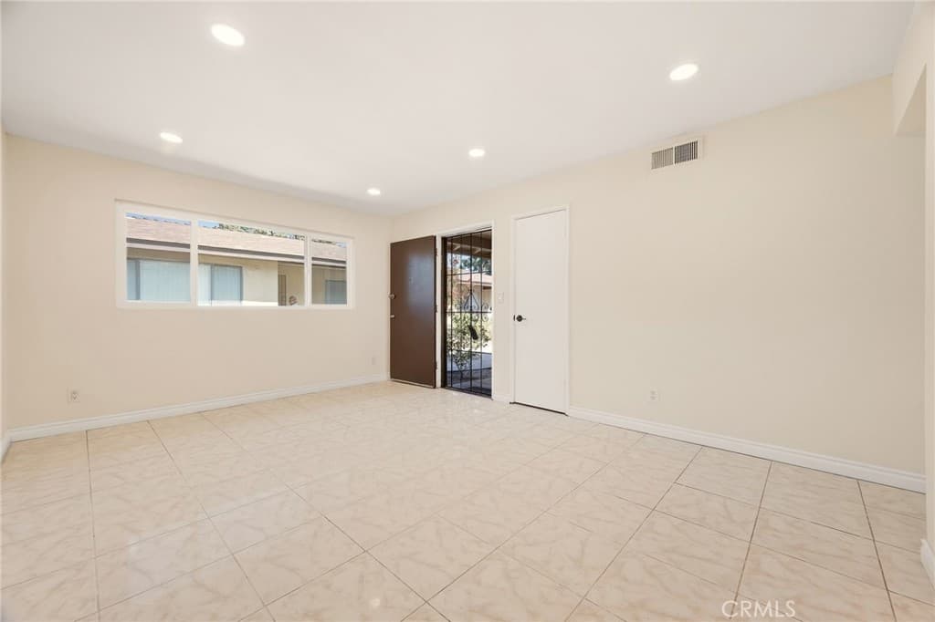 Condo at 1767 Benedict Way, Pomona — photo 6 of 12