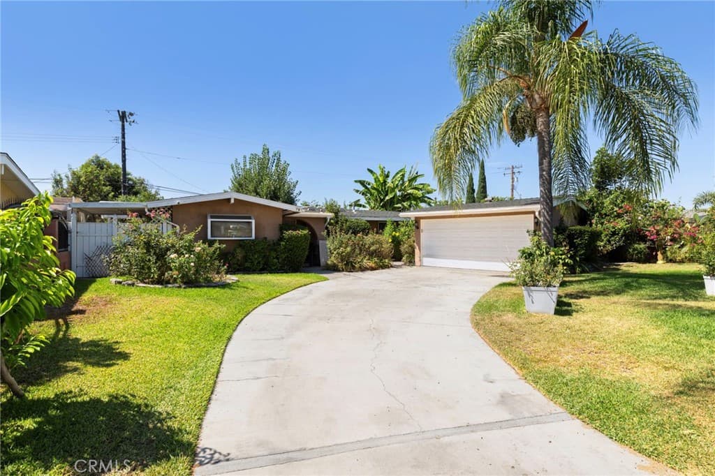 Home at 1038 E Walnut Creek Parkway, West Covina — photo 4 of 12