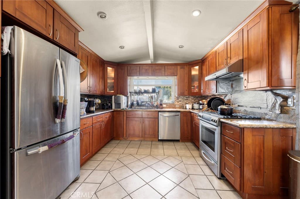 Home at 1038 E Walnut Creek Parkway, West Covina — photo 8 of 12
