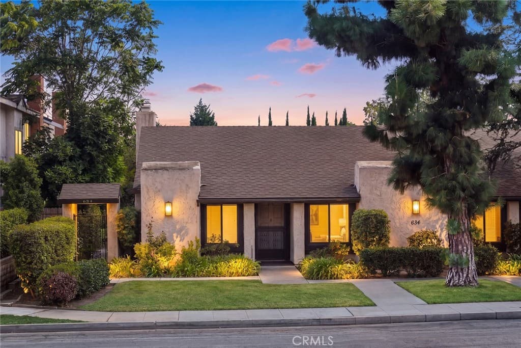 Townhouse at 634 W Naomi, Arcadia — photo 1 of 5
