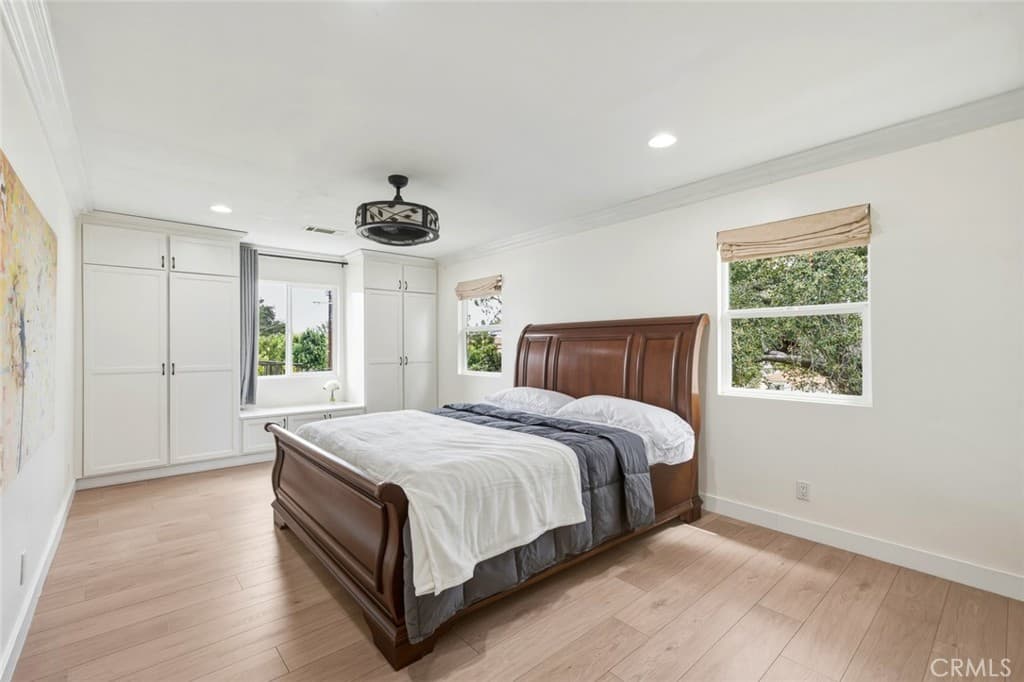 Home at 218 E Haven, Arcadia — photo 11 of 12