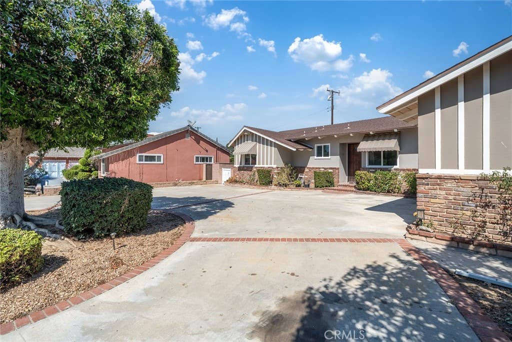 Home at 614 S Acacia, West Covina — photo 2 of 12