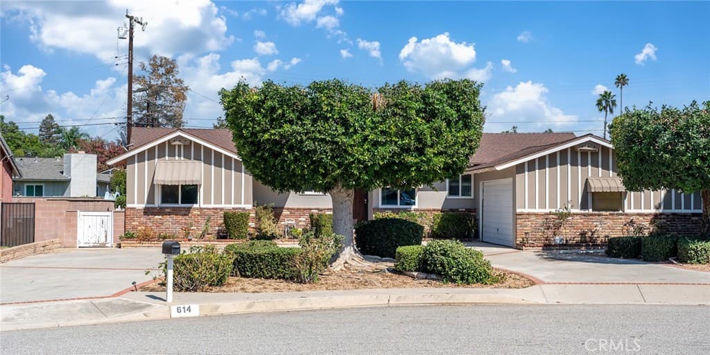 Home at 614 S Acacia, West Covina — photo 3 of 12