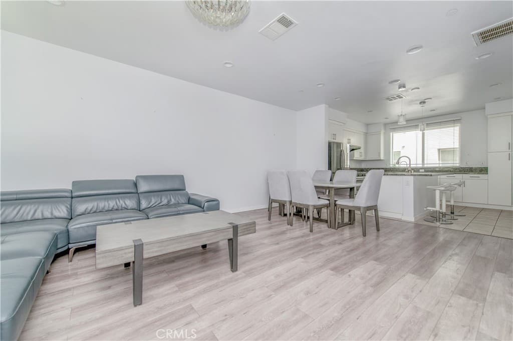 Condo at 11391 Meeker D, El Monte — photo 11 of 12
