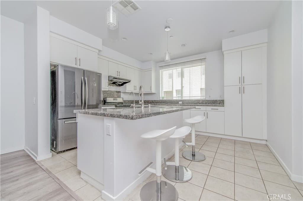 Condo at 11391 Meeker D, El Monte — photo 6 of 12