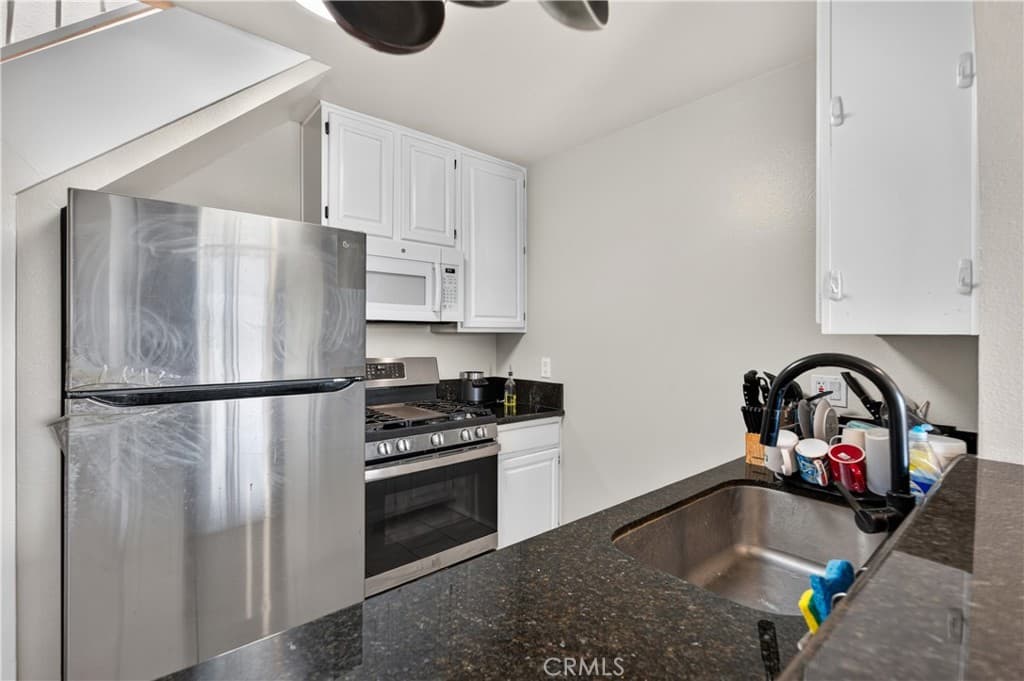 Condo at 20963 E Covina B, Covina — photo 4 of 12