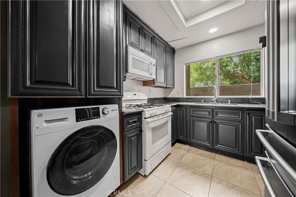 Condo at 800 Grand Avenue D1, Diamond Bar — photo 9 of 12