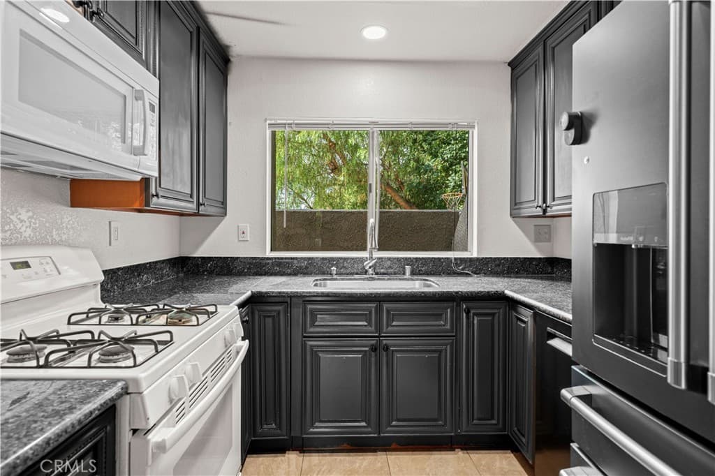Condo at 800 Grand Avenue D1, Diamond Bar — photo 10 of 12