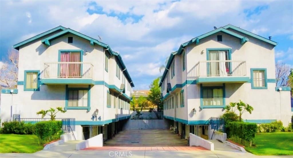 Condo at 414 S Santa Anita 7, Arcadia — photo 1 of 2