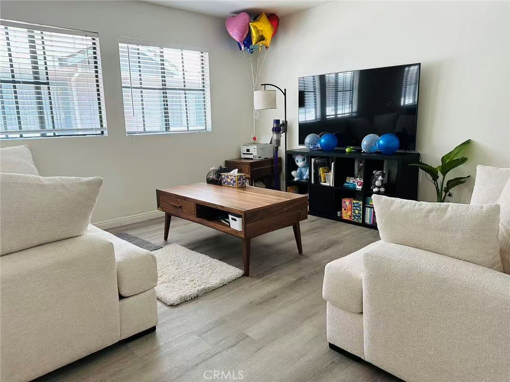 Condo at 414 S Santa Anita 7, Arcadia — photo 2 of 2
