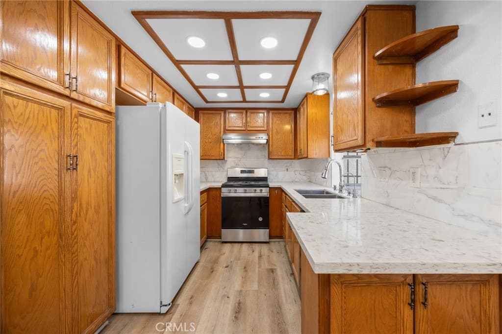 Townhouse at 11855 Ramona, El Monte — photo 10 of 12
