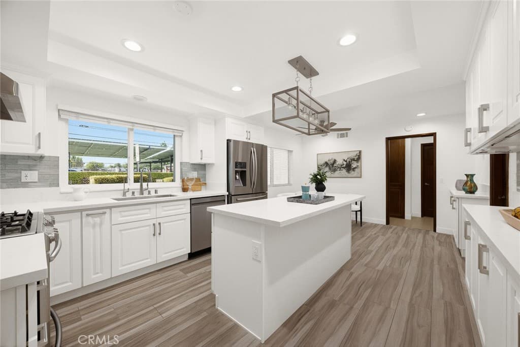 Home at 2000 Holly Avenue, Arcadia — photo 11 of 12