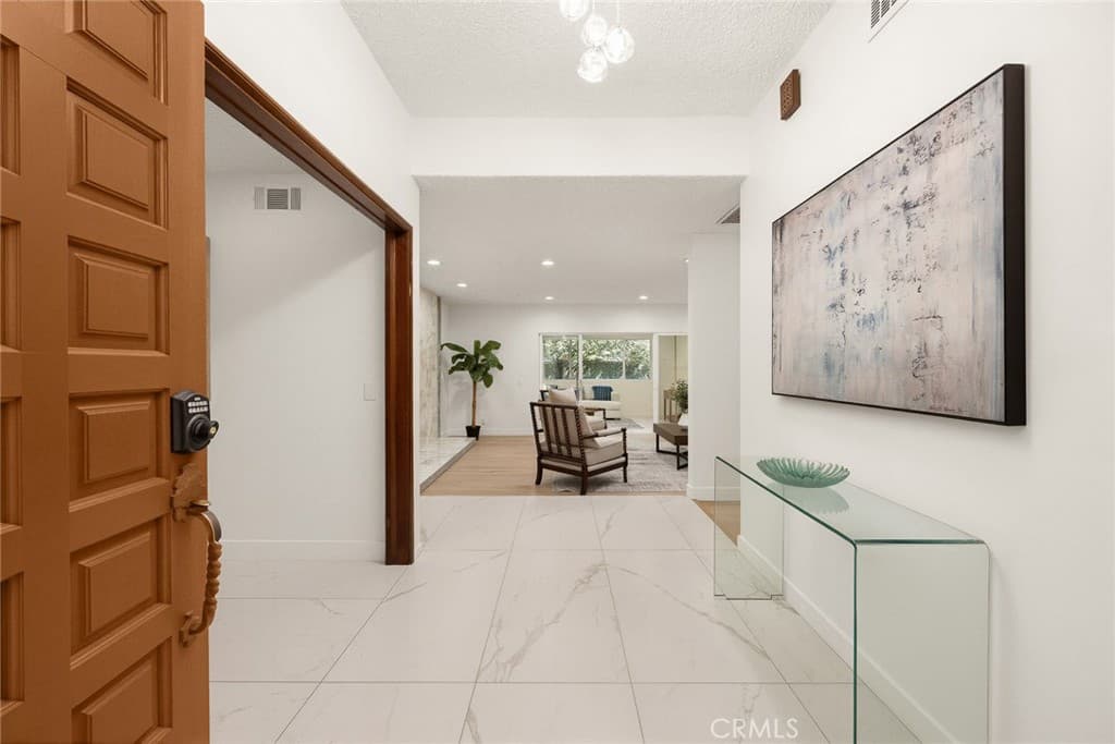 Home at 2000 Holly Avenue, Arcadia — photo 5 of 12