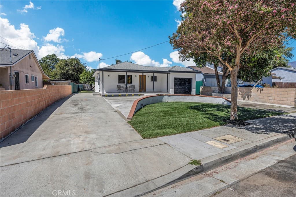Home at 2139 Wesleygrove Avenue, Duarte — photo 2 of 12