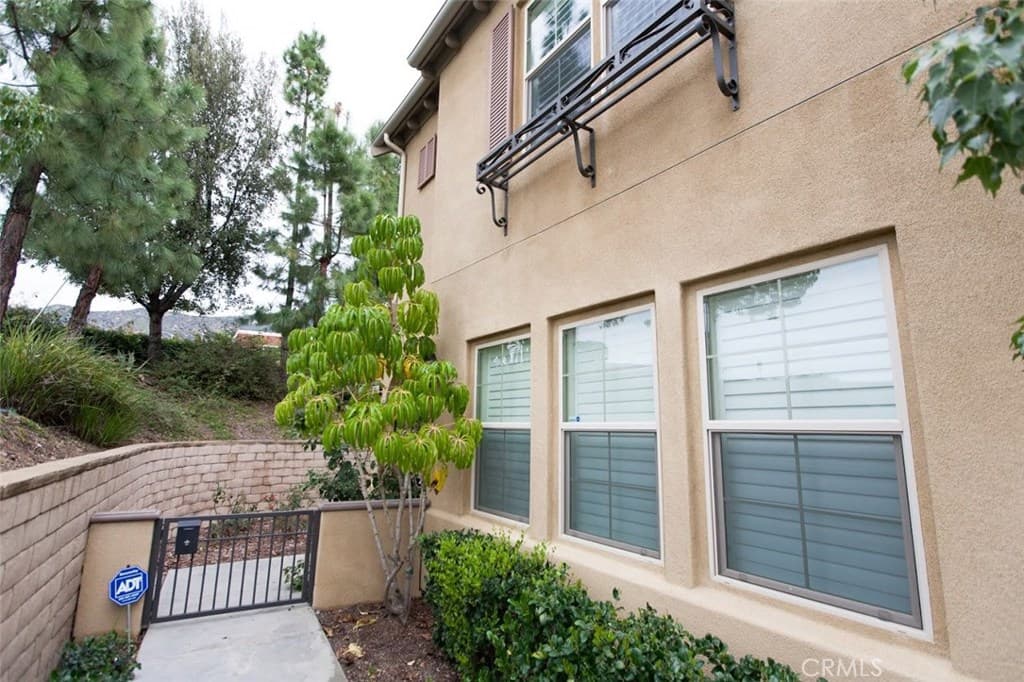 Townhouse at 965 Sweetbriar Lane A, Azusa — photo 5 of 12