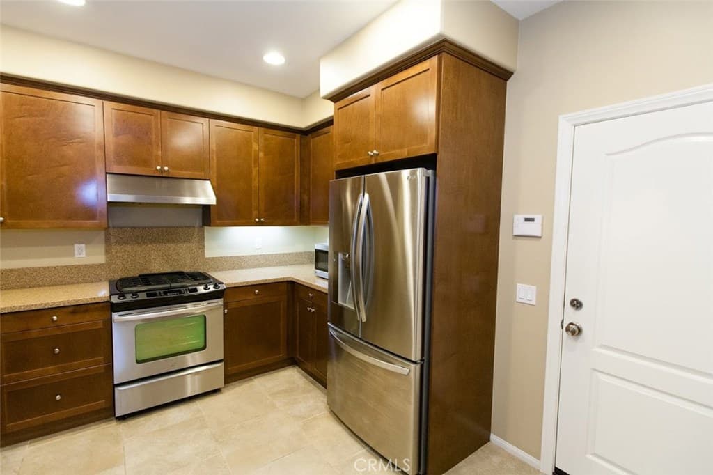 Townhouse at 965 Sweetbriar Lane A, Azusa — photo 10 of 12
