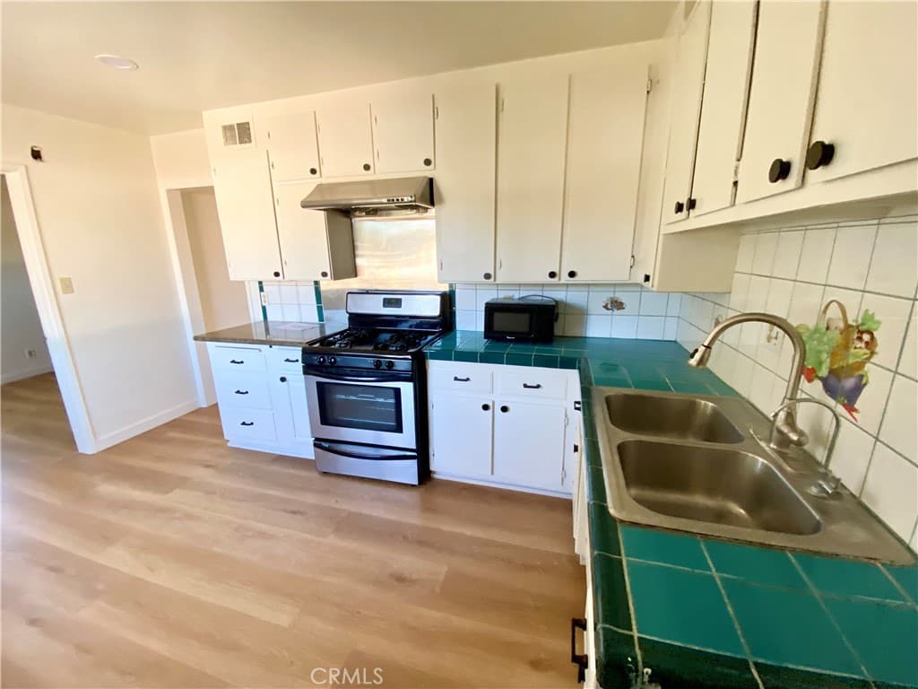 Home at 875 N Garsden, Covina — photo 11 of 12