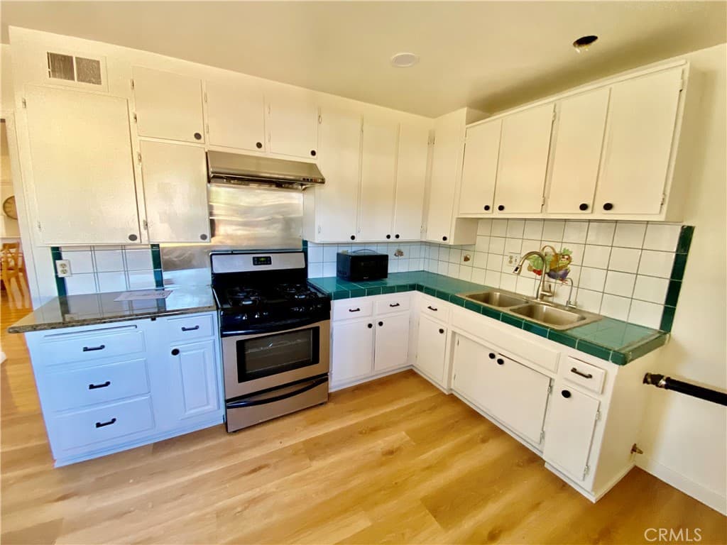 Home at 875 N Garsden, Covina — photo 10 of 12