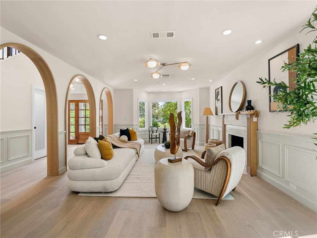 Home at 323 Santa Rosa Road, Arcadia — photo 6 of 12