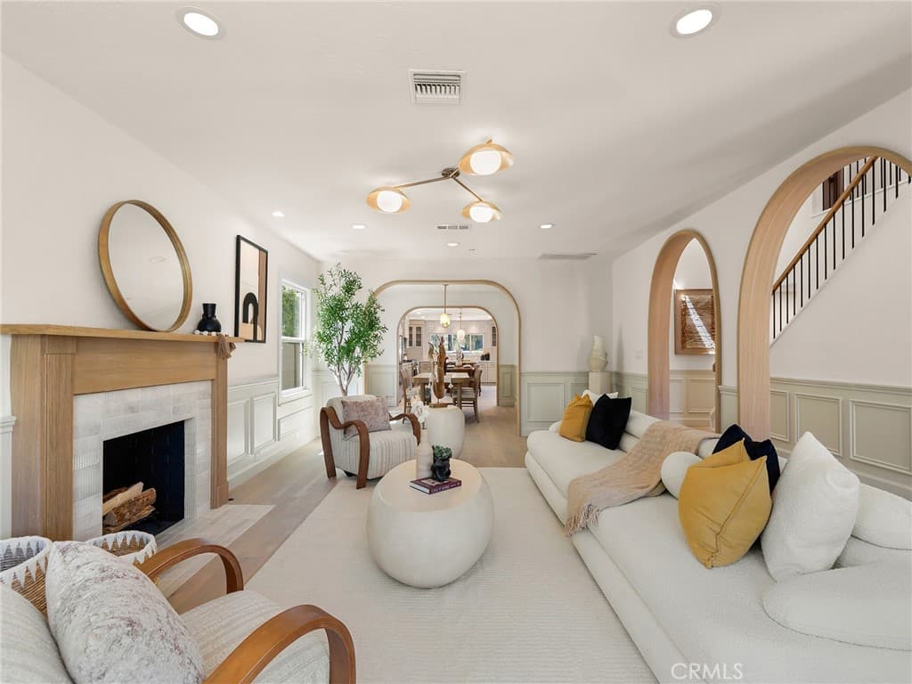 Home at 323 Santa Rosa Road, Arcadia — photo 7 of 12