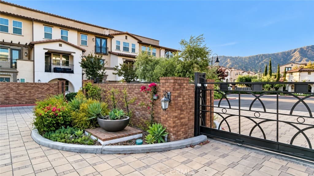 Townhouse at 631 W Foothill 26, Glendora — photo 2 of 12