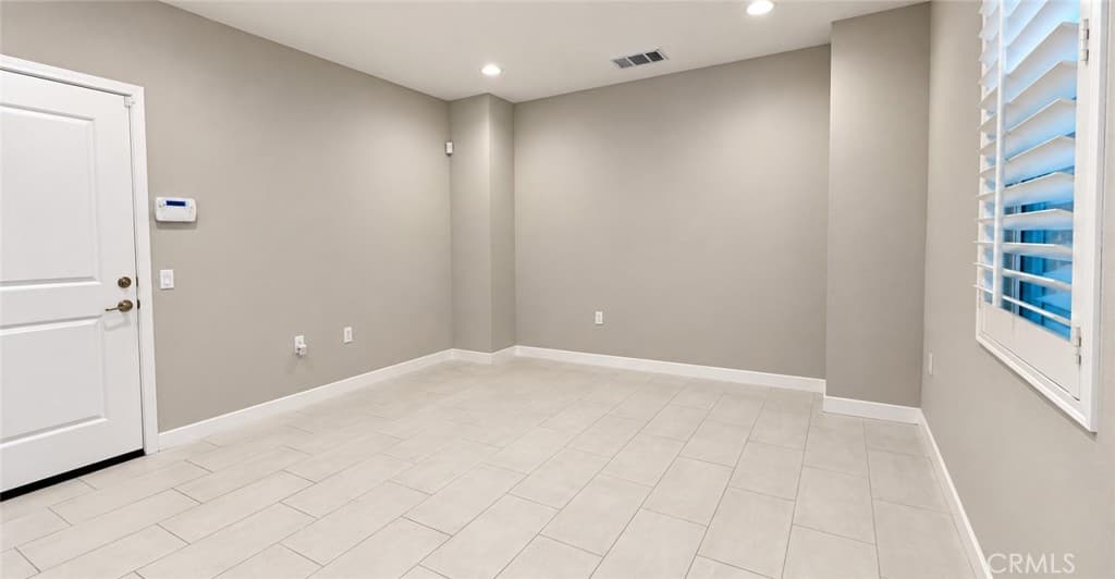 Townhouse at 631 W Foothill 26, Glendora — photo 11 of 12