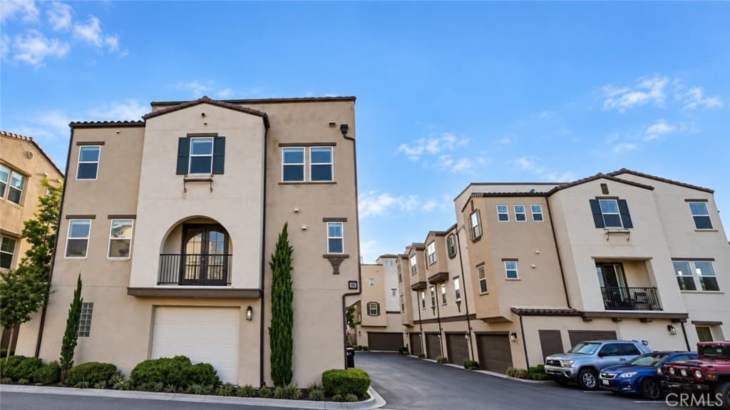 Townhouse at 631 W Foothill 26, Glendora — photo 5 of 12