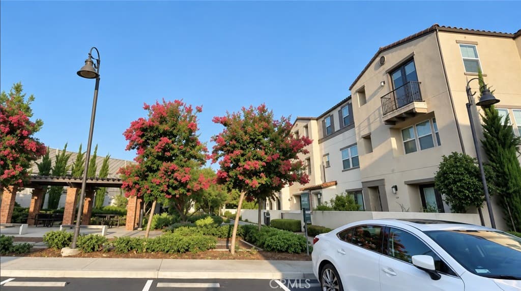 Townhouse at 631 W Foothill 26, Glendora — photo 6 of 12