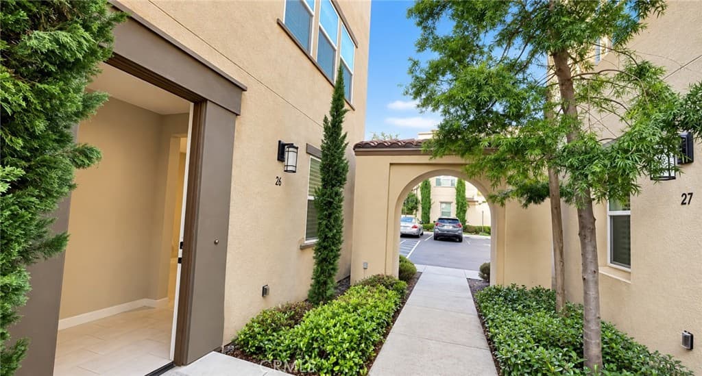 Townhouse at 631 W Foothill 26, Glendora — photo 10 of 12