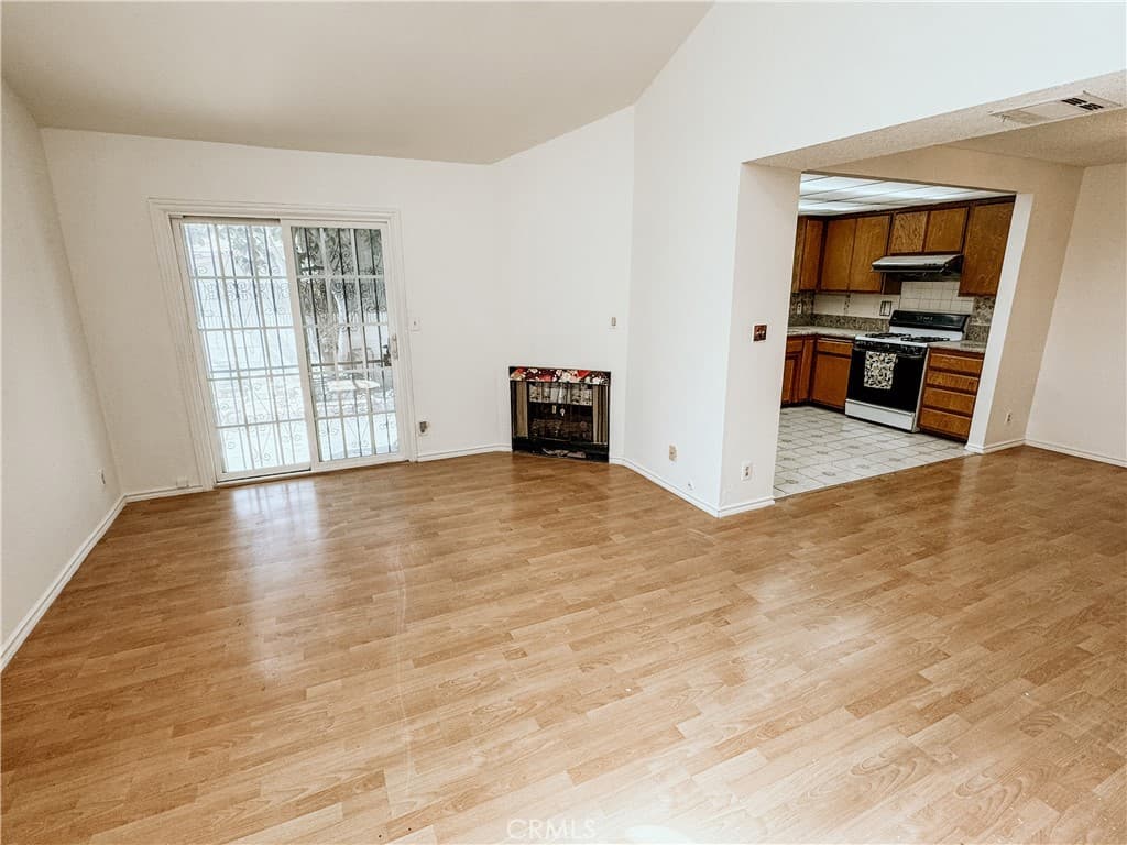 Condo at 11226 Elliott B, El Monte — photo 4 of 12
