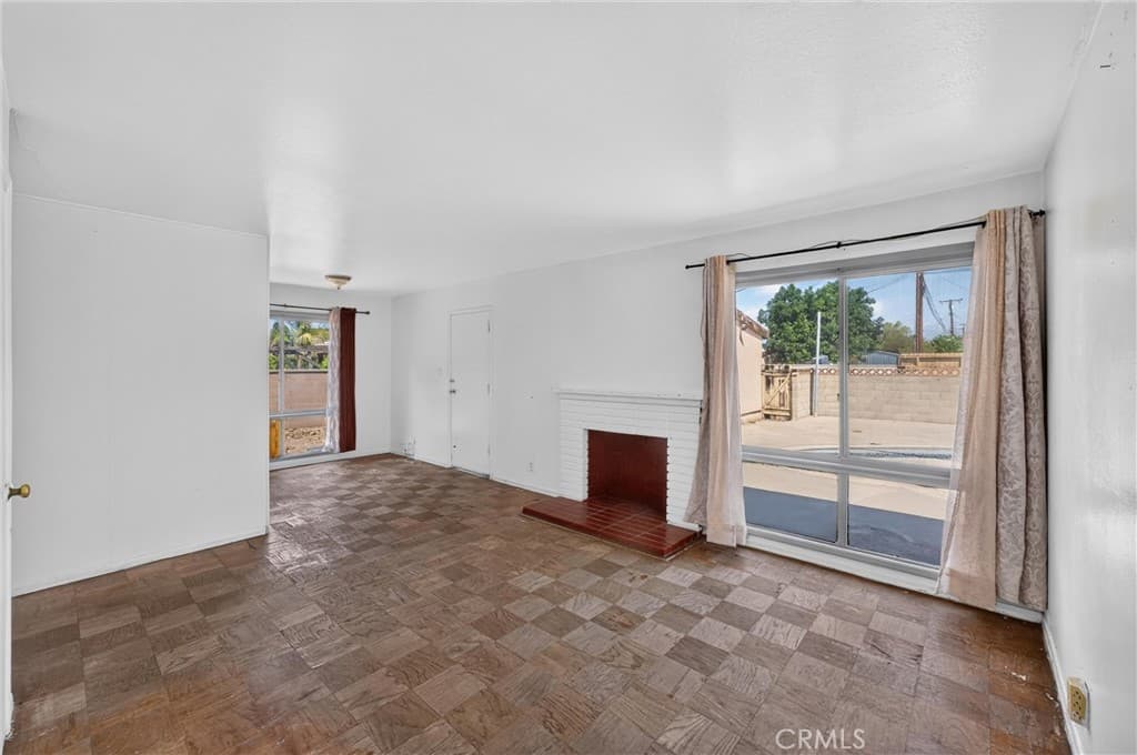 Home at 15335 Temple Avenue, La Puente — photo 11 of 12