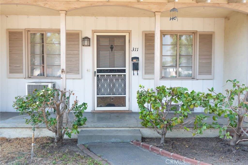Home at 311 San Antonio, Arcadia — photo 3 of 12
