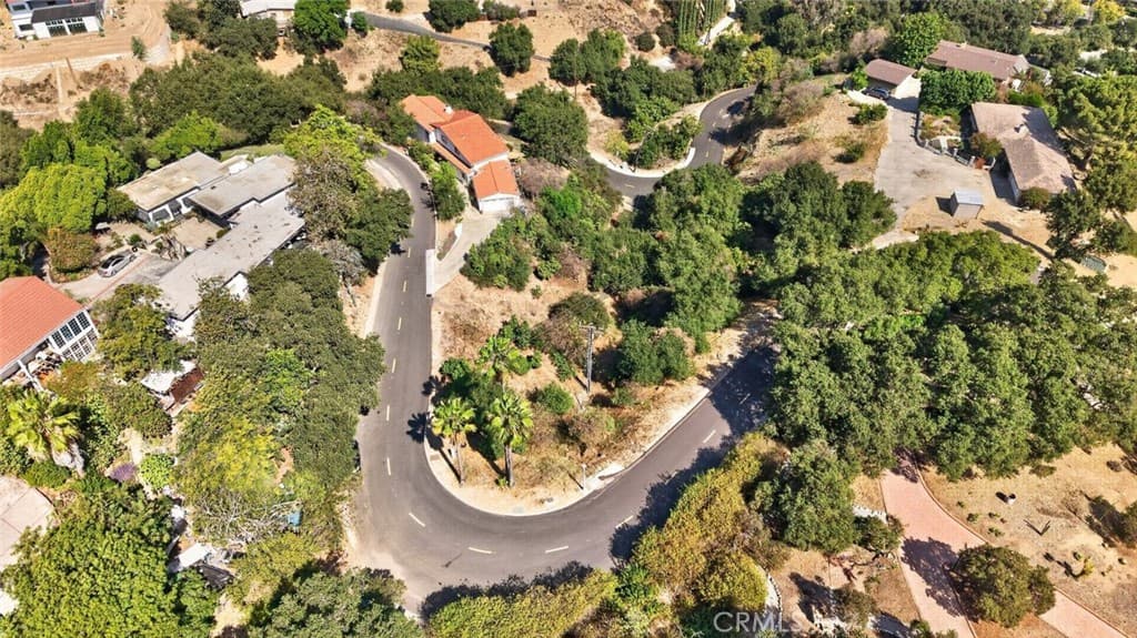 Home at 943 Hillcrest Drive, Pomona — photo 6 of 12